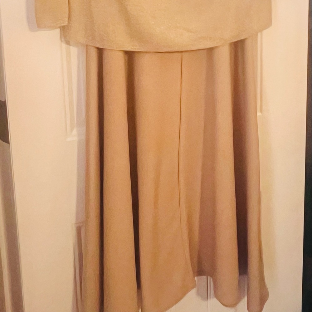 Chances R small beige Aline pullon skirt. Like new